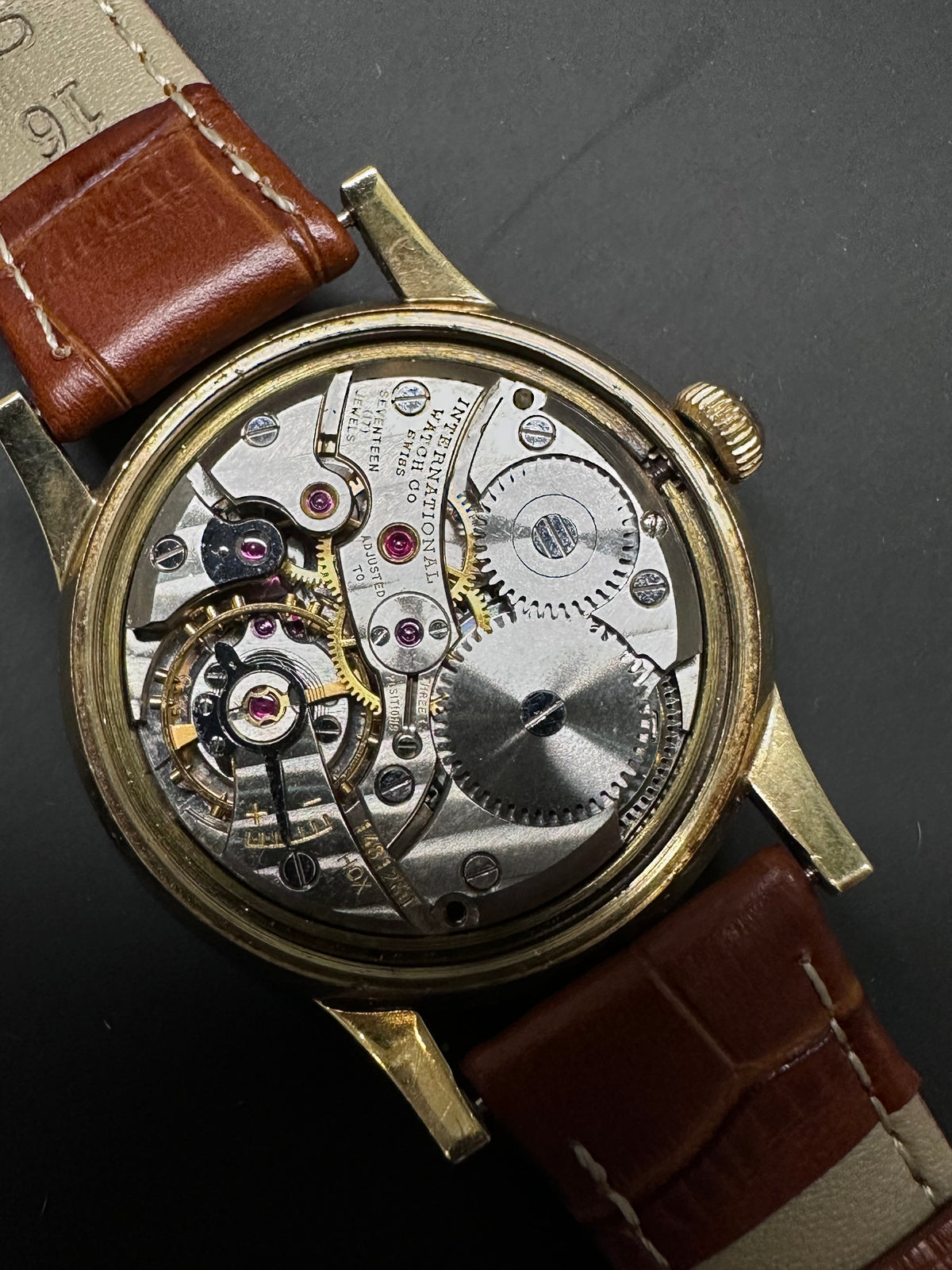 IWC "Calatrava" 14K Yellow Gold Manual Wind – Caliber 89 (1950s) - Johny Watches